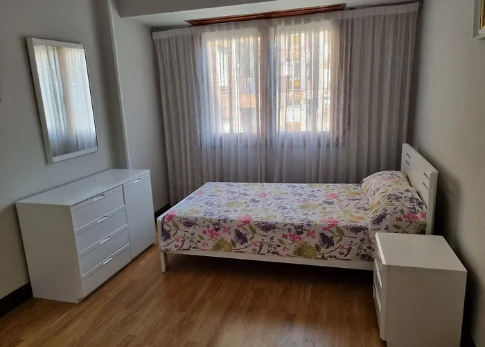 Apartamento Grande Con Posibilidad De Garage Con 2 Banos Y 2 Terrazas