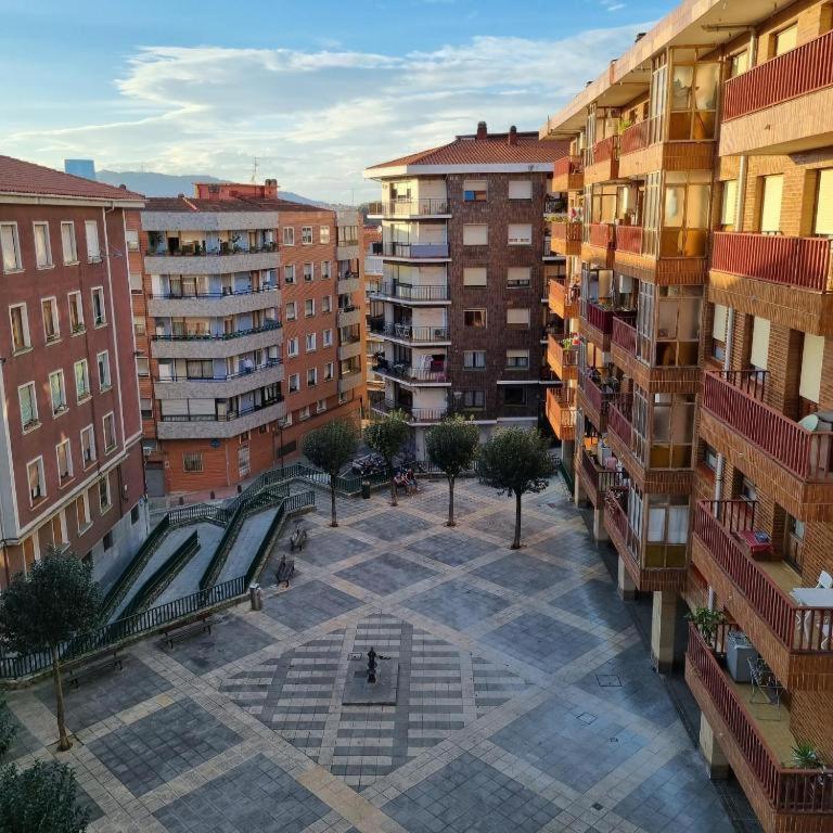 Grande Con Posibilidad De Garage Con 2 Banos Y 2 Terrazas Apartment Bilbao
